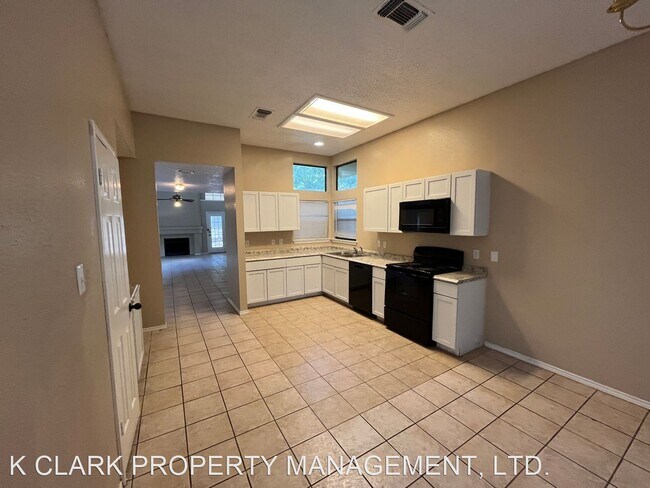Foto del edificio - 3 br, 2.5 bath House - 9731 QUIET LAKE