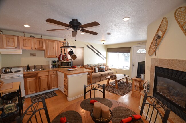 Building Photo - 410 Tenderfoot St