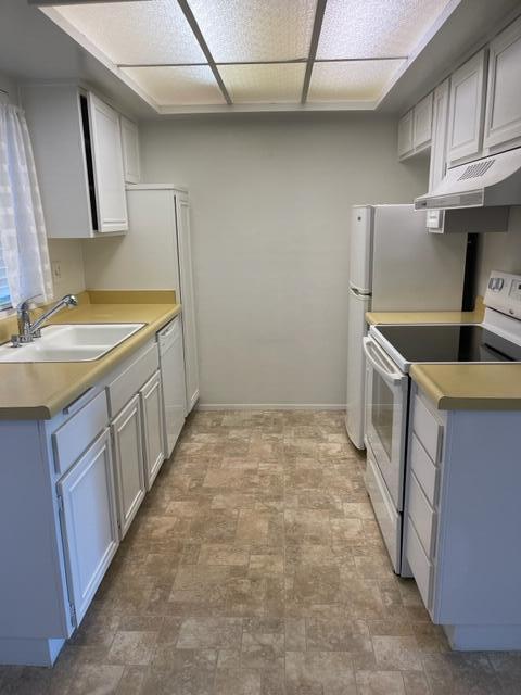 Building Photo - 1407 N Sunrise Way