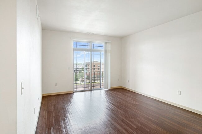 Interior Photo - Overlook at Midtown