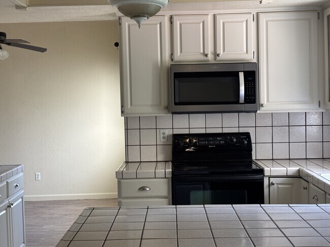 Foto del edificio - 2317 Quail Meadow Dr