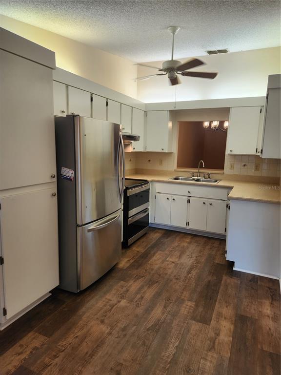 Foto del edificio - 8626 Shadblow Ct