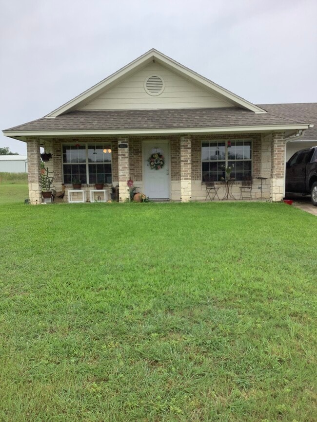 Building Photo - 130 Satch Dr