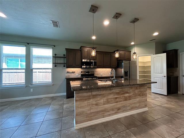 Building Photo - 1105 Spanish Needle Trail