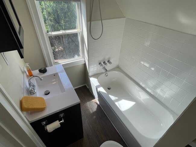 Foto del edificio - 1109 S 64th St