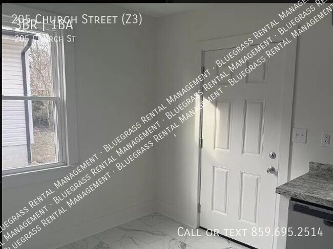 Building Photo - Beautiful 3 bed 1 bath home available for ...