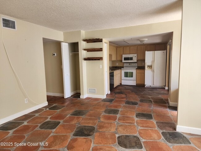 Foto del edificio - 1145 N Shannon Ave