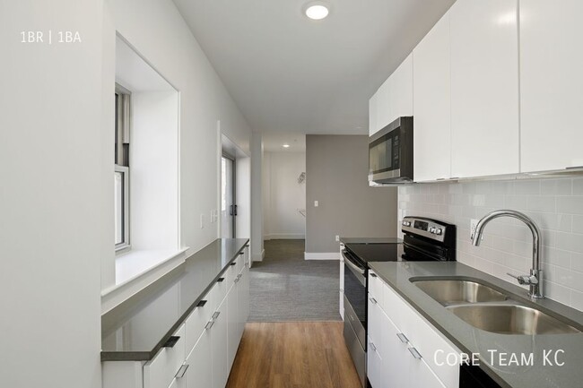 Foto del edificio - One bedroom For Rent in Midtown