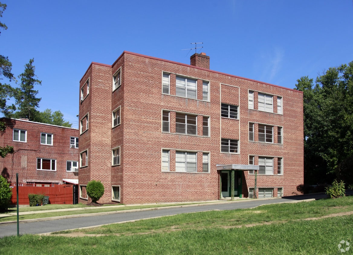 Building Photo - 1345 Fort Stevens Dr NW