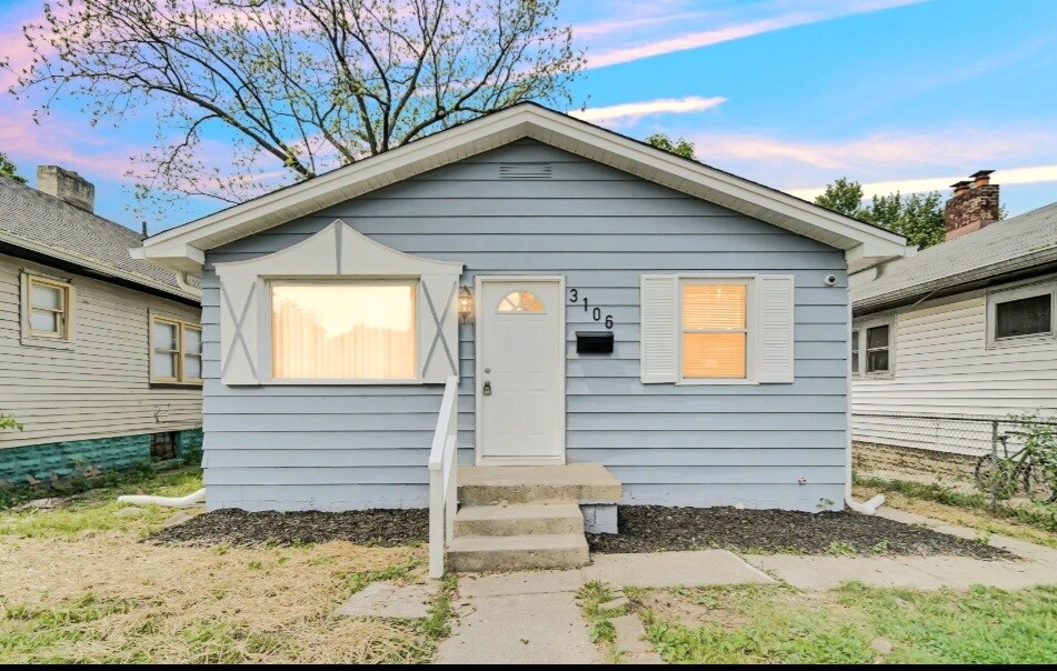 Primary Photo - 3106 N Harding St