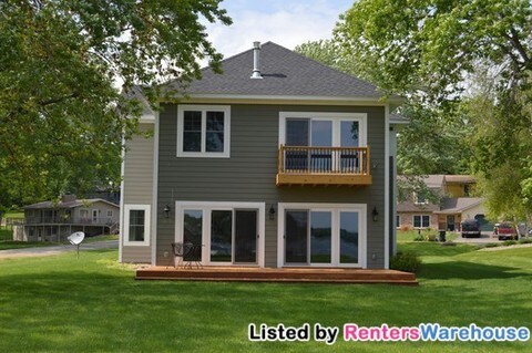 Building Photo - 6795 Manor Dr