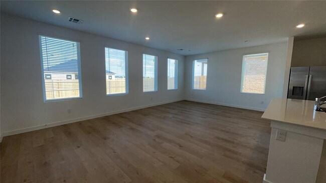 Foto del edificio - 20417 Deer Creek Dr