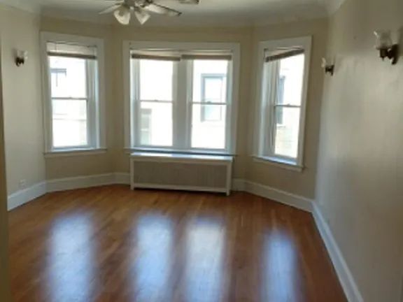 Foto del edificio - 1914 W Morse Ave