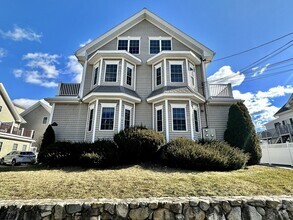 Building Photo - 146 Adams St