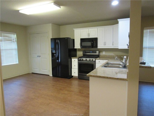 Building Photo - 1266 Cottage Grove Cir