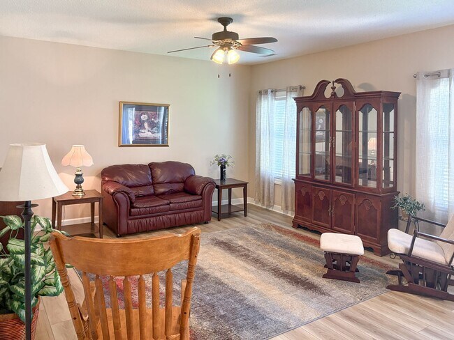 Building Photo - 3533 S Glasgow Cir