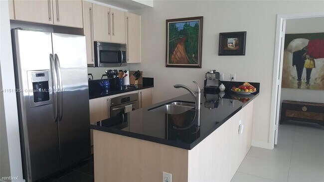Foto del edificio - 2 br, 2 bath Condo - 79 SW 12th St Apt 3610
