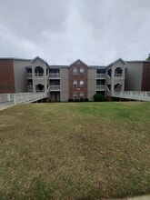 Building Photo - 661 Bartons Landing Pl