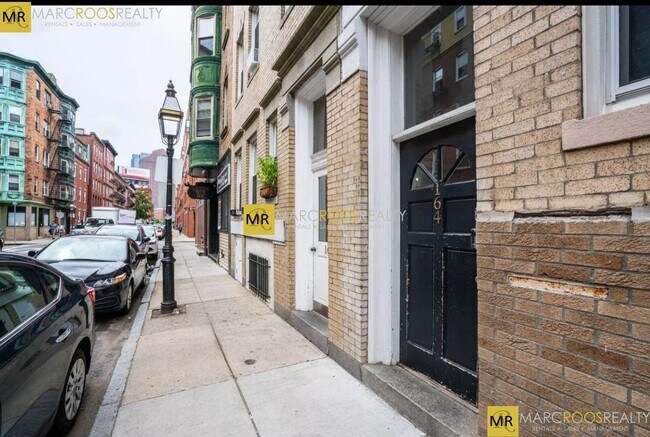 Foto del edificio - 166 Endicott St