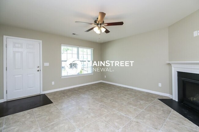 Foto del edificio - 3 Bedroom Pet-Friendly Home in Winston-Salem, NC with Main Street Renewal