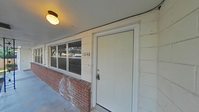 Building Photo - NE 16th Ave 1644-1648