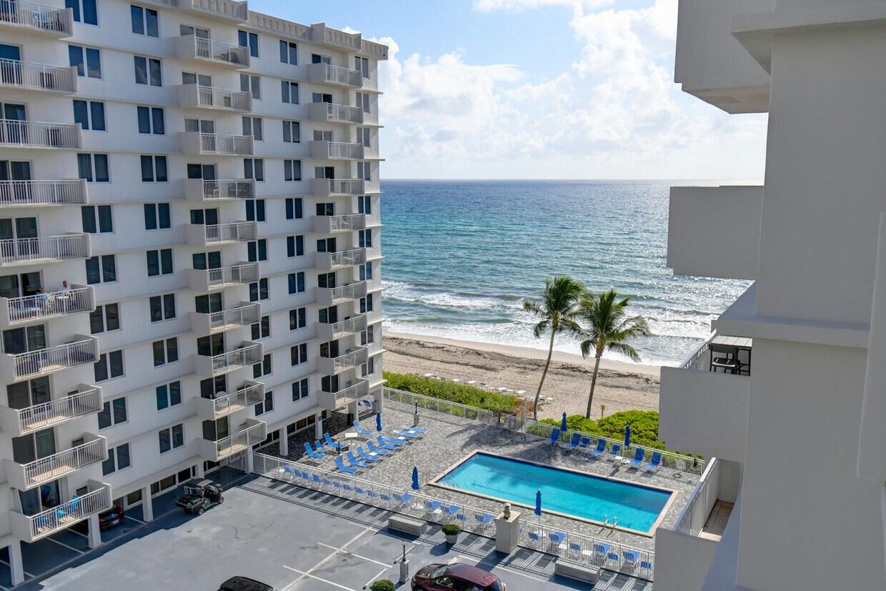 Primary Photo - 3221 S Ocean Blvd