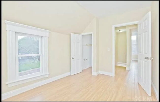 Foto del edificio - 364 E Pearl St