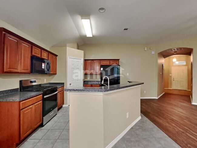 Foto del edificio - 113 Heritage Oaks Dr