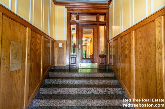 Foto del edificio - 98 Queensberry St