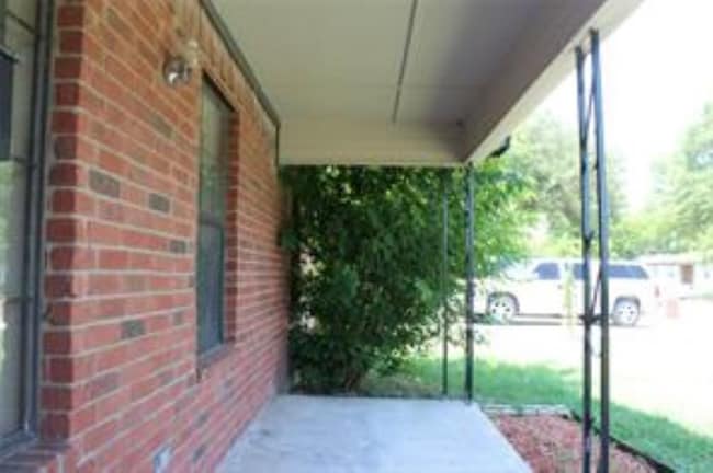 Building Photo - 1526 Richard St