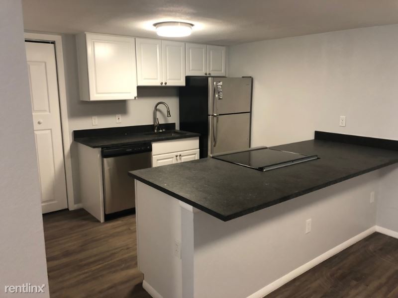 Foto principal - 12170 Huron St