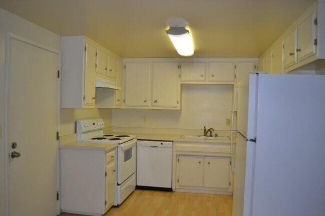 Foto del edificio - Scripps Drive Duplex