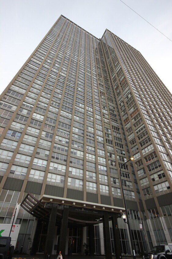 Primary Photo - 655 W Irving Park Rd