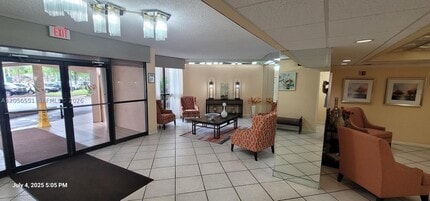 Building Photo - 1300 St Charles Pl