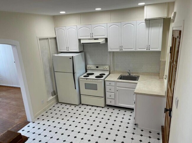 Foto del edificio - 22 S Main St