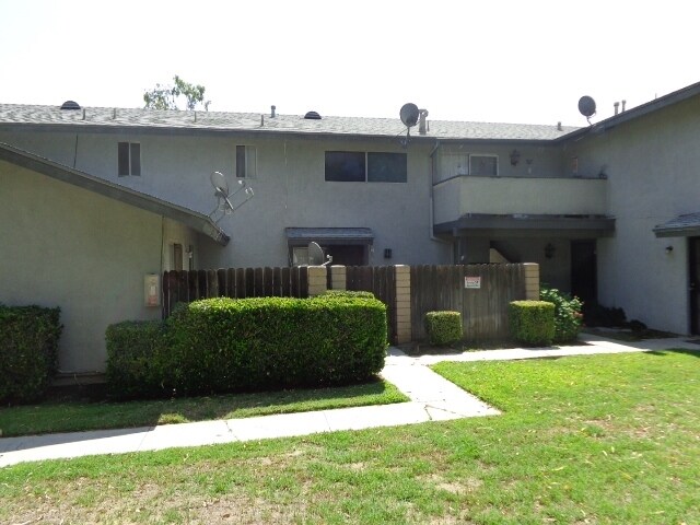 Building Photo - 1502 E Fairfield Ct