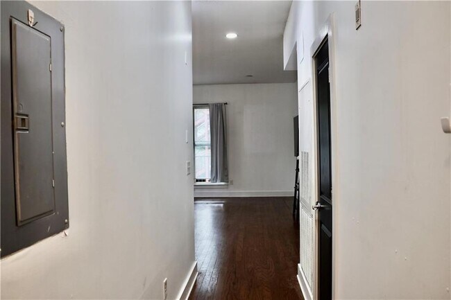 Foto del edificio - 1195 Milton Terrace SE