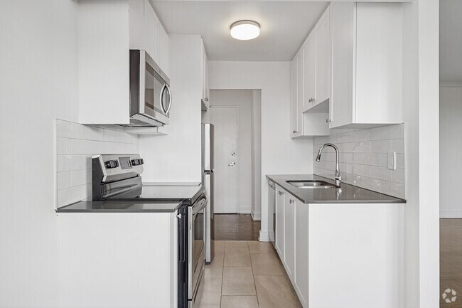 2 chambres, 1 salle de bain - 799 pi² - Cuisine - 286 Finch Avenue W