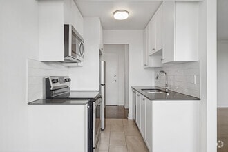Interior Photo - 286 Finch Avenue W