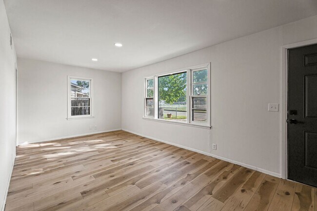 Foto del edificio - Coming soon!