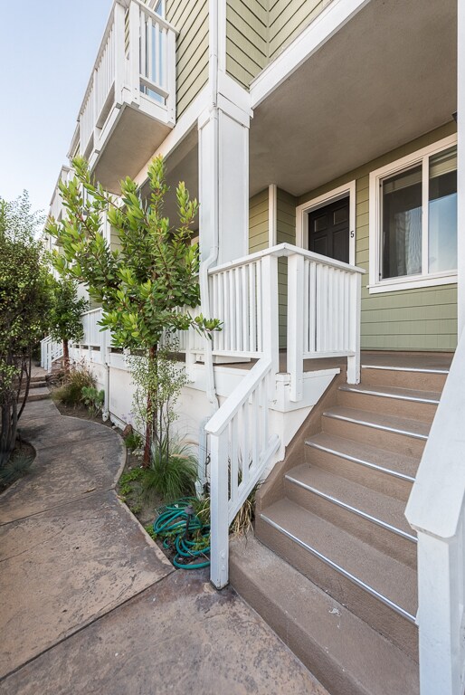 Building Photo - 1208 Tennyson St
