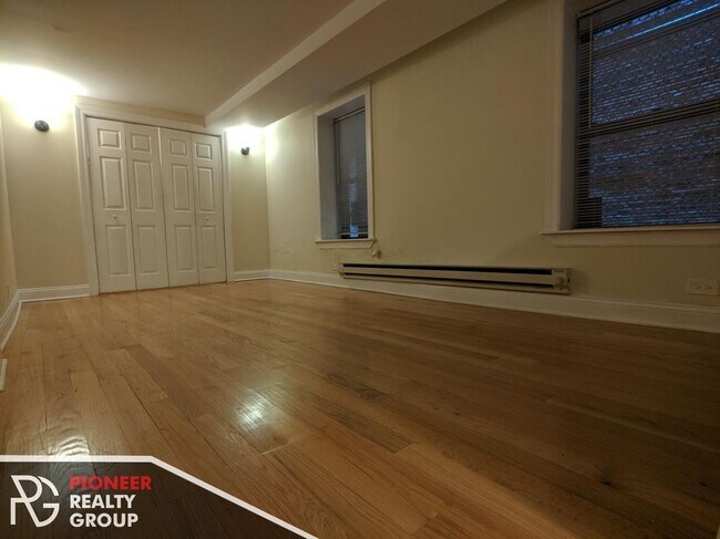 Foto del edificio - 1347 N Dearborn St