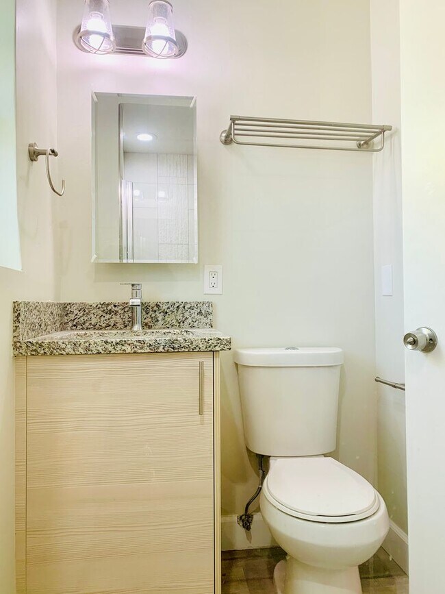 Foto del edificio - 1141 Silverado St