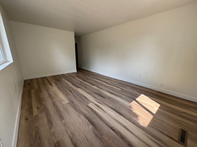 Foto del edificio - 806 Meeker St