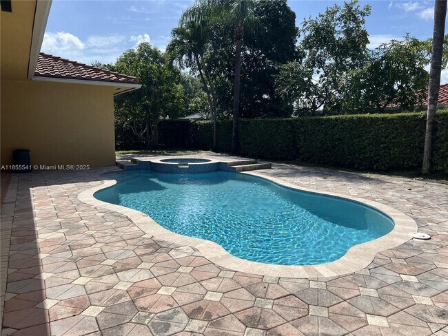 Foto del edificio - 9820 NW 26th St