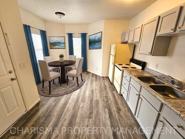 Foto del edificio - Cozy Two-Bedroom Apartment – Great Locatio...