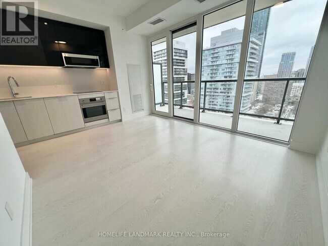 Photo du bâtiment - 308 Jarvis St