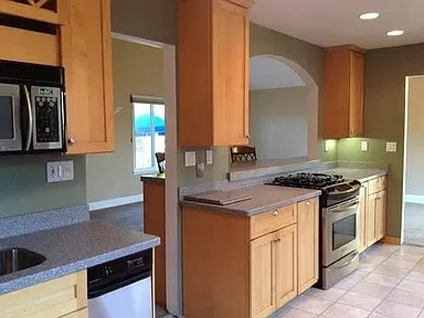 Building Photo - 291 Firethorn Dr