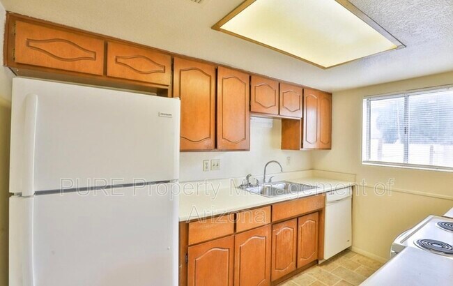 Foto del edificio - 243 E Vine Cir