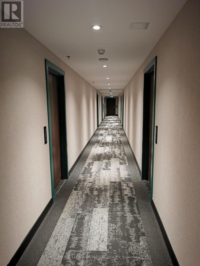 Photo du bâtiment - 665 Queen St E